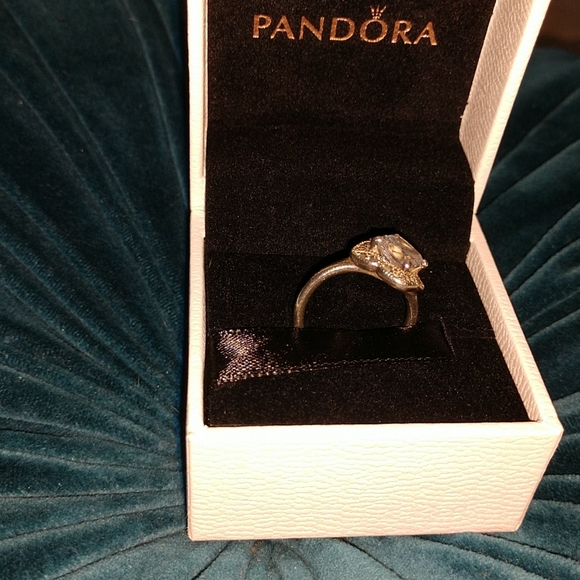 Auth Pandora crystallized floral fancy ring size 5 - Picture 3 of 5